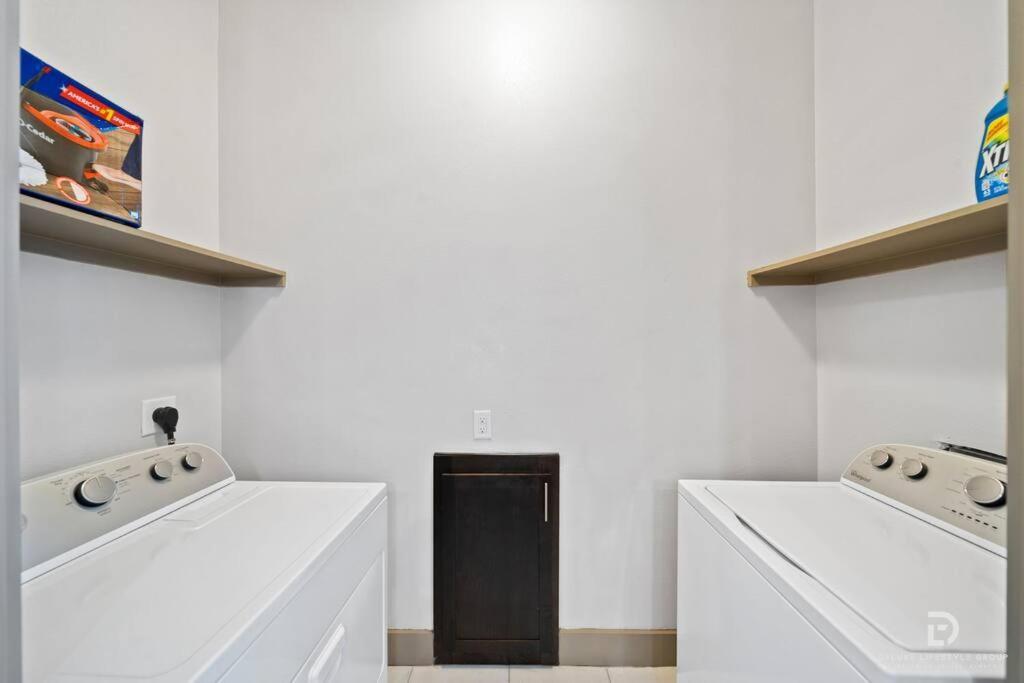 Downtown Houston Deluxe King Suite With Spa Amenities, Pool And Free Parking Экстерьер фото