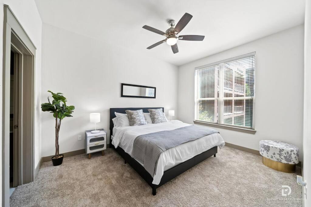 Downtown Houston Deluxe King Suite With Spa Amenities, Pool And Free Parking Экстерьер фото